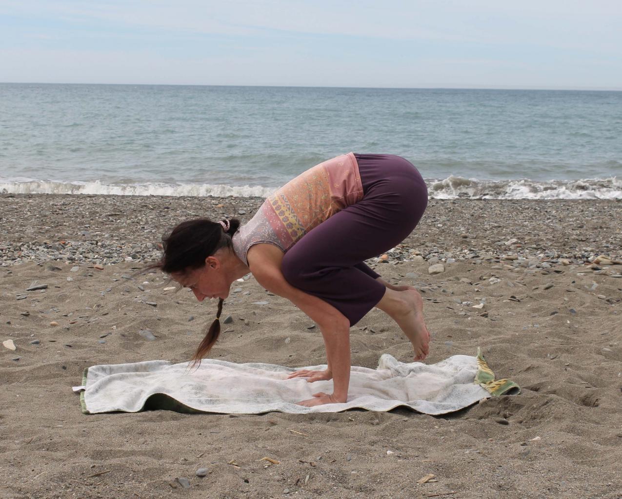 Kakasana, posture du corbeau