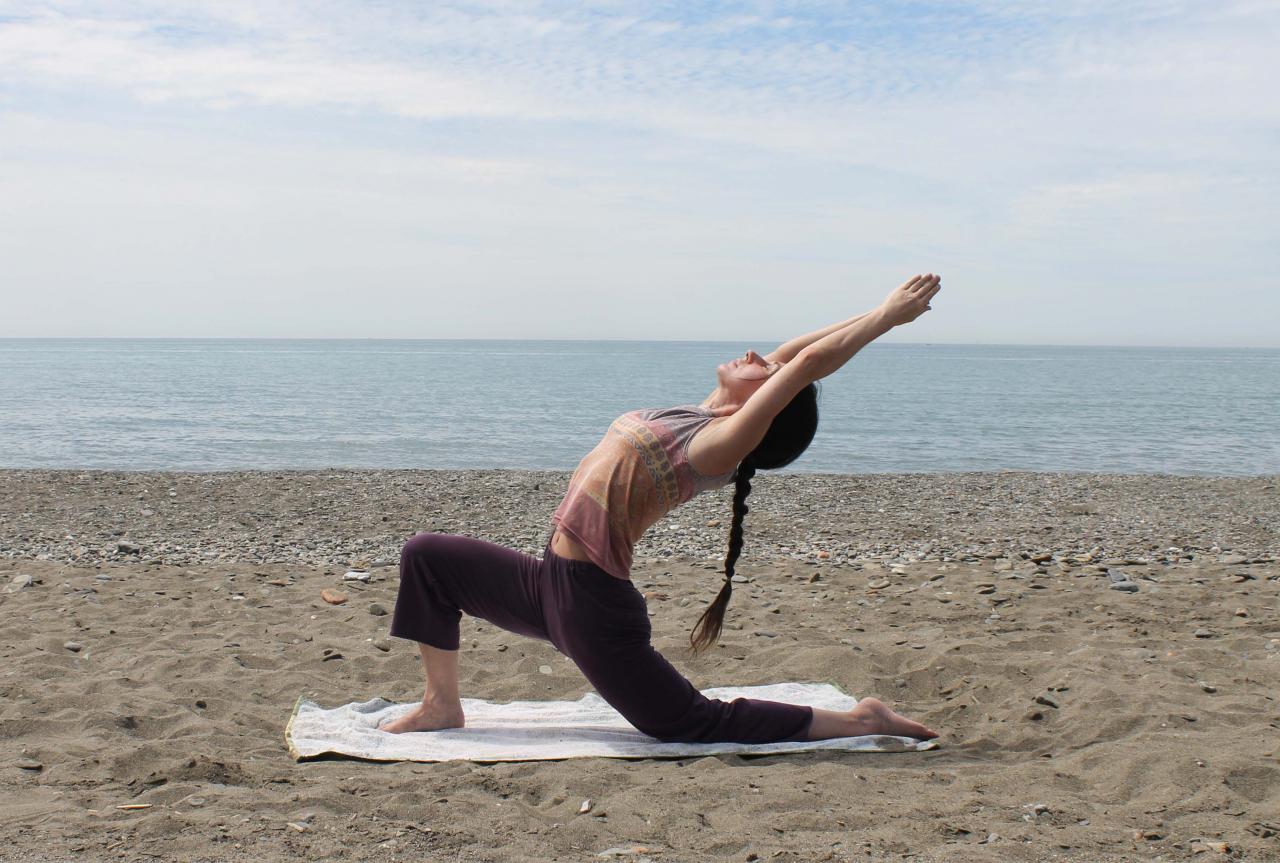 Anjaneyasana