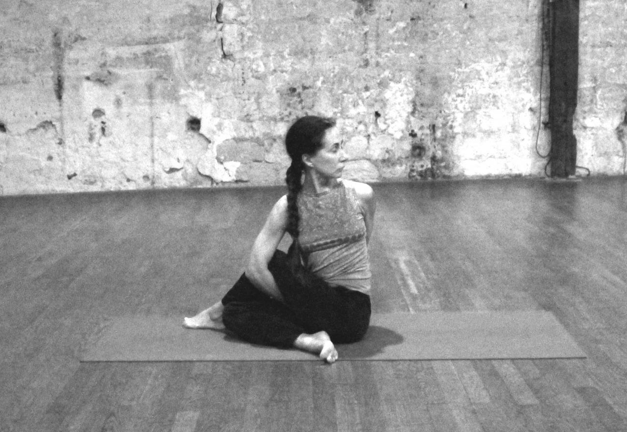 Ardha Matsyendrasana, La Demi-Torsion vertébrale 