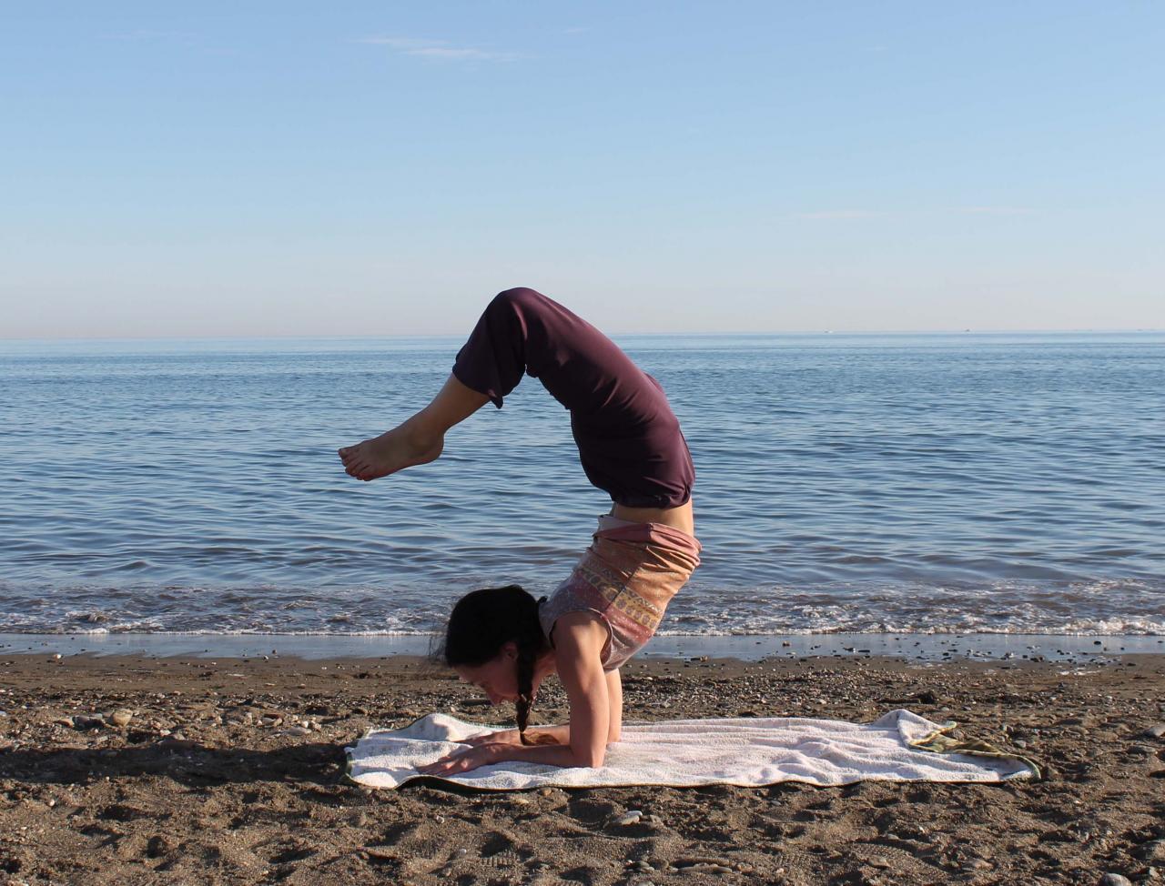 Vrischikasana, posture du scorpion