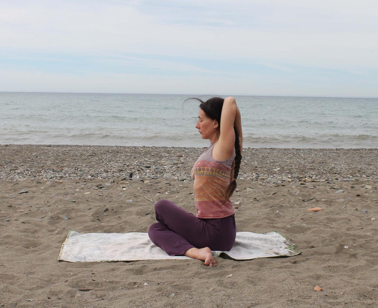 Gomukhasana, posture de la tête de vache