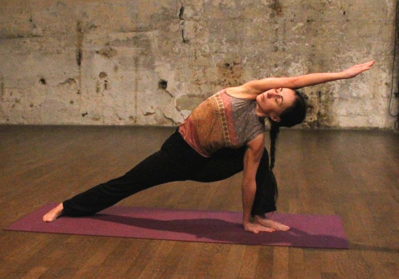 Utthita parsvakonasana