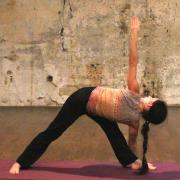 Parivritta trikonasana